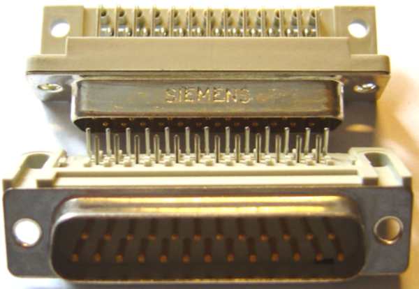 CANON 25 pin samec -ohnuté vývody - 010  .. balení 25ks za 100Kč