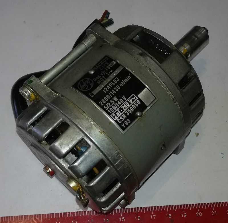 motorek J24PL93 - 2860/1430 ot/min, 5/2,5W, 190/140V  .. použitý / used   .. cena na dotaz / price on request