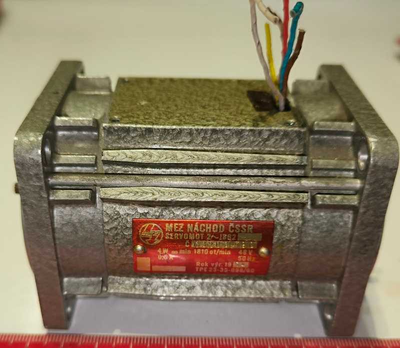 motor J8B2 48V 50Hz (002) .. použitý/used   .. cena na dotaz / price on request