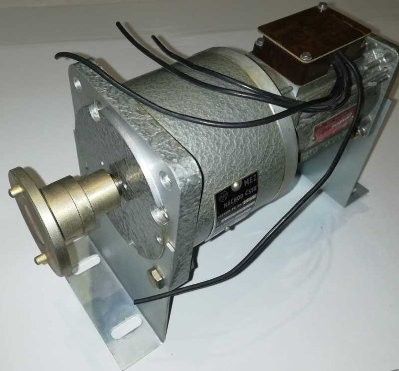 sestava motor J8B4 s převodovkou PR25/1000   .. cena na dotaz / price on request