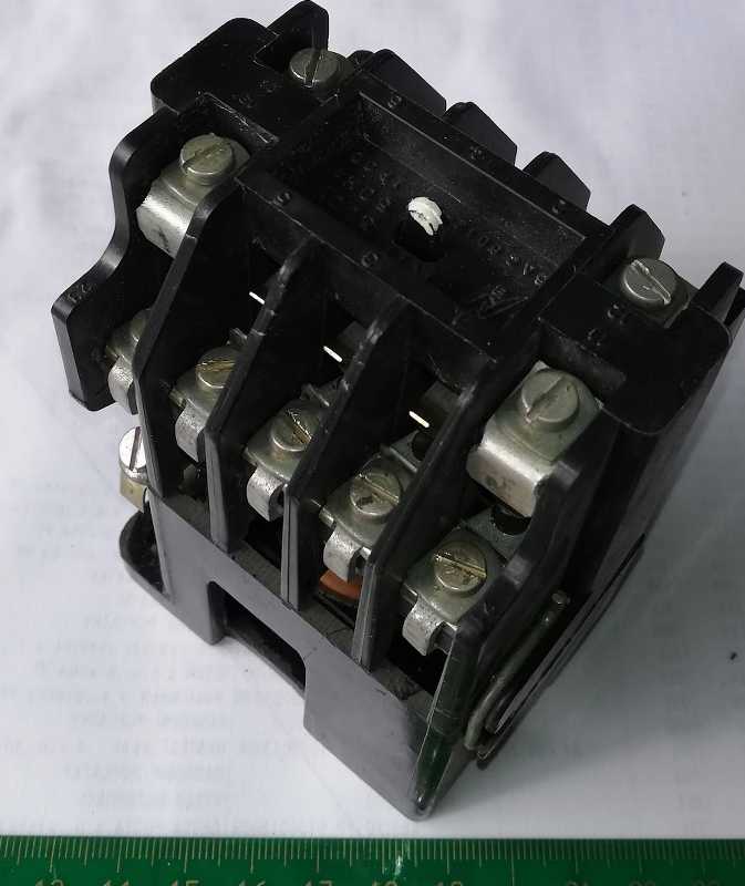 stykač K11 16A 220V 50Hz, nový