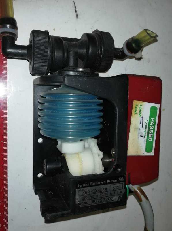 KBR-3XBU3M - IWAKI - PUMP 220/240V 50/60HZ 4.5WATT ..  .. použitý / used