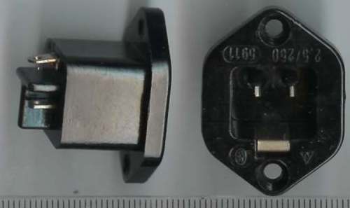 5911 - síťový konektor 2,5A 250V