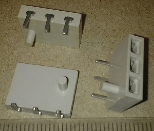 konektor-203 .. konektor 3pin šedý dle foto