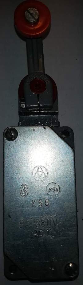 koncový spínač KS6FKR11  6A, 1x spínací, 1x rozpínací .. cena na dotaz / price on request