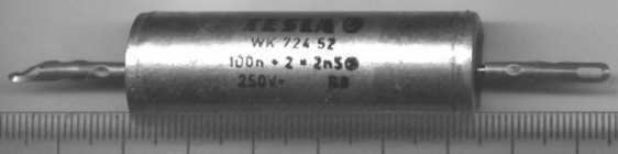 WK72452 - 100n + 2x2n5  250V