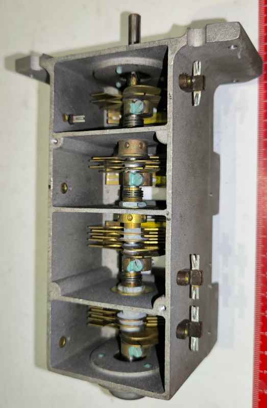 ladící kondenzátor - neproměřený (021), z demontáže,