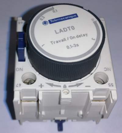 LADT0 - pomocné kontakry zpožděné - Telemecanique  .. cena na dotaz / price on request