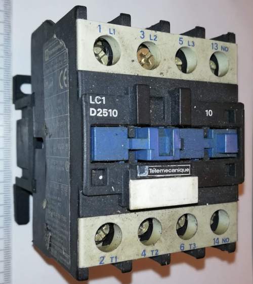 stykač LC1D2510 24V 50-60Hz, z demontáže  .. cena na dotaz / price on request