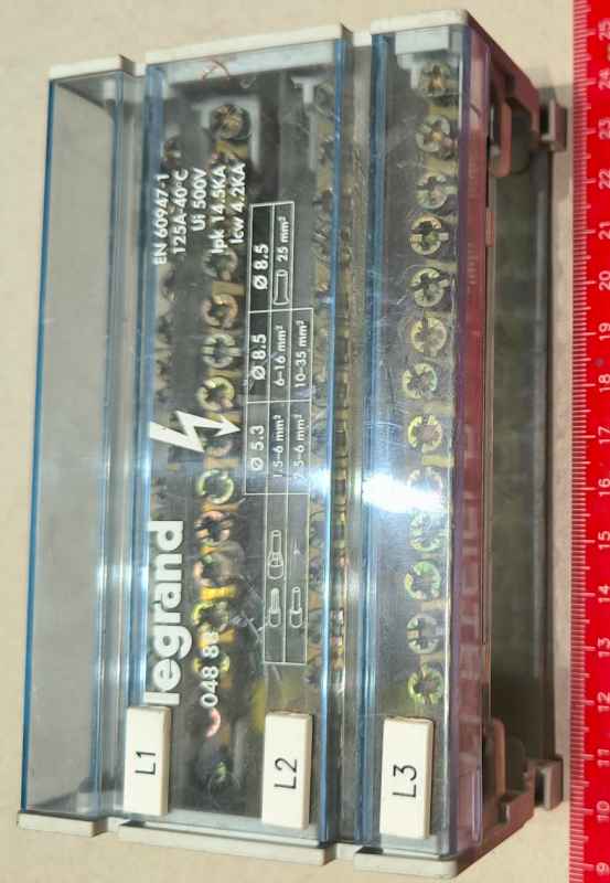 Distribuční blok LEGRAND 04888  .. použitý / used