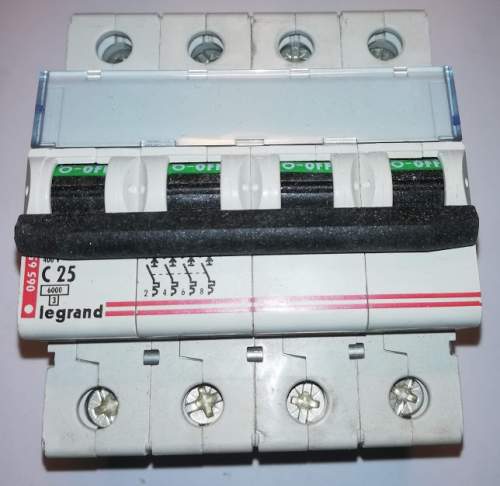 LEGRAND 06565 4P C25 400V  .. cena na dotaz / price on request