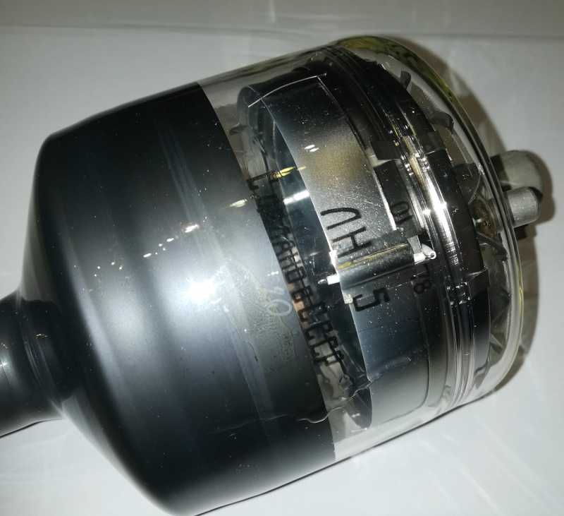 Potenciáloskop LN5 - radarová paměťová elektronka  - Потенциалоскоп ЛН-5 .. cena na dotaz / price on request