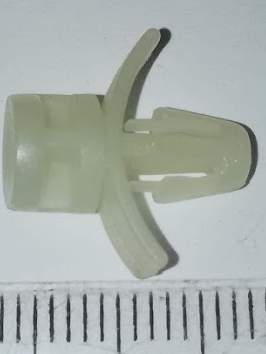 LPR8702 - distanční sloupek .. balení 100ks