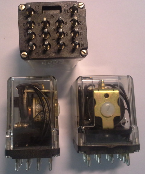 relé LUMEL R-15 12Vss 4P 10A 4PDT