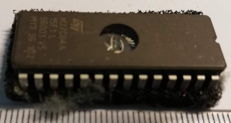 M27C64A-15F1   .. cena na dotaz / price on request