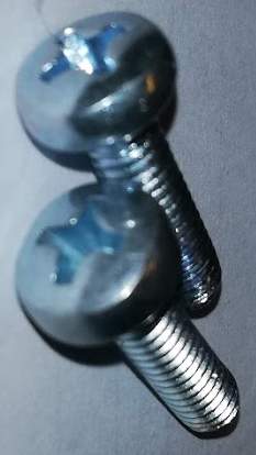 šroub M4x14,  křížová hlava .. balení 500ks za 150Kč