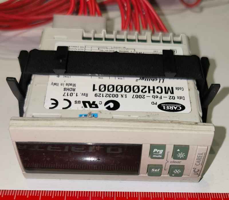 MCH2000001 - Temperature Controller - CAREL .. použitý / used... cena na dotaz / price on request