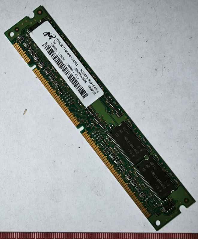 MEMORY-002 - paměťový modul MT4LSDT1664AG-133B1, 128MB, 133MHz, CL3 dle foto .. použitý / used  .. cena na dotaz / price on request