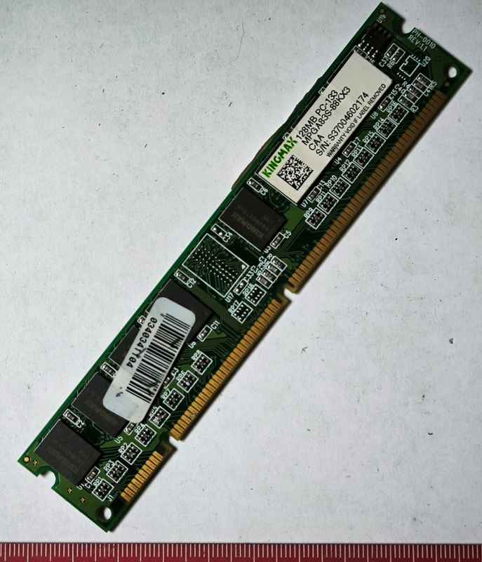 MEMORY-010 - paměťový modul KINGMAX 128MB PC133,  dle foto .. použitý / used  .. cena na dotaz / price on request