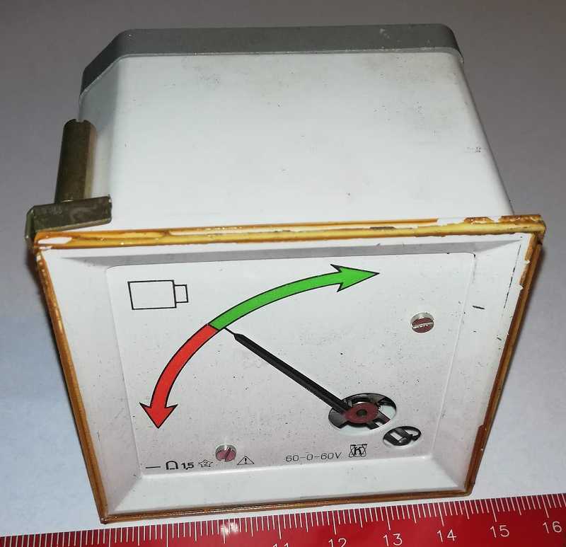 MERAK-128 - panelový měřící přístroj 72x72x60mm, -60V-0-60V , bez sklíčka a rámečku,  otestován.. použitý / used