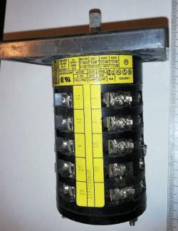 přepínač MERZ V111/905  1157210600  .. cena na dotaz / price on request