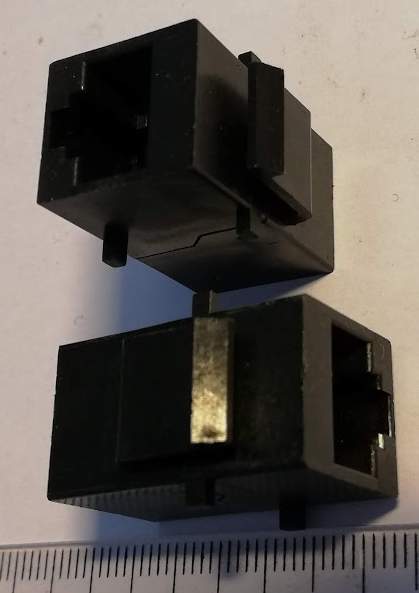 MH3101-8821  ..  Spojka- 8p8c - RJ45 zásuvka, z obou stran