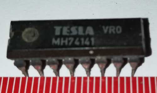 MH74141 TESLA použité