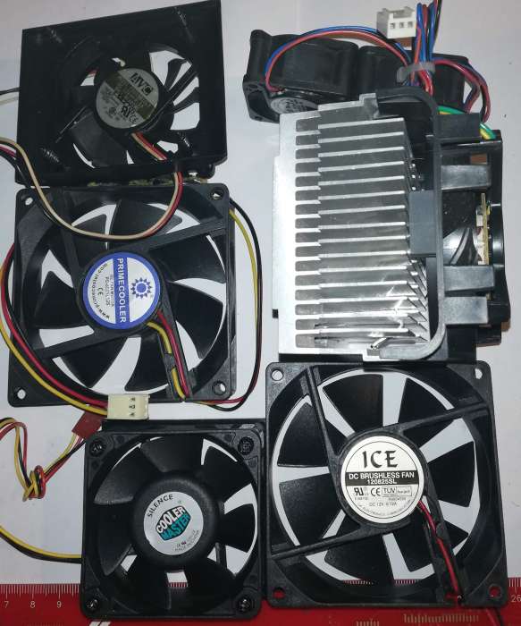 není skladem - MIX-VENT-2 - mix 7ks ventilátory PC, starší, netestované