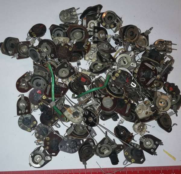 není skladem - MIX-odpor-009 .. mix trimry R, dle foto