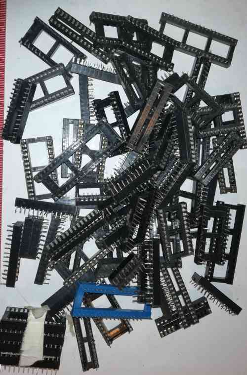 není skladem - MIX-patice-001 ..  mix DIL patic, nové, pájené, dle foto