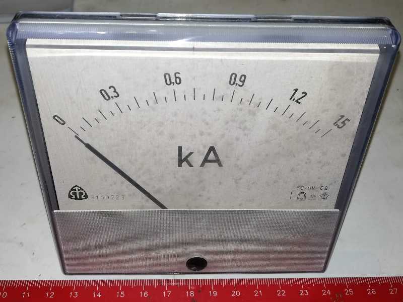 MP120 - METRA, stupnice 1,5kA, bez bočníku, citl. 60mV 6 ohm