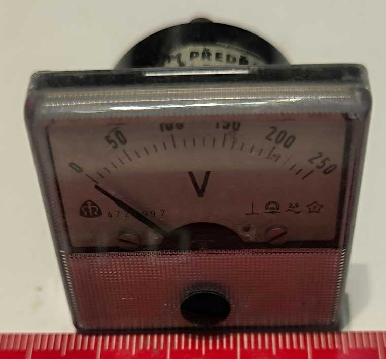 MP40, stupnice 250V, testován, starší , s upínkami