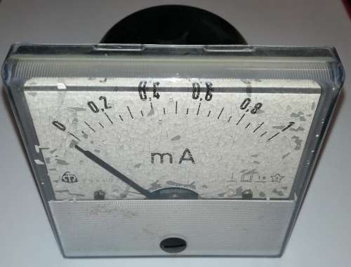 MP80 - METRA, stupnice 0-1A, popráskaná stupnice