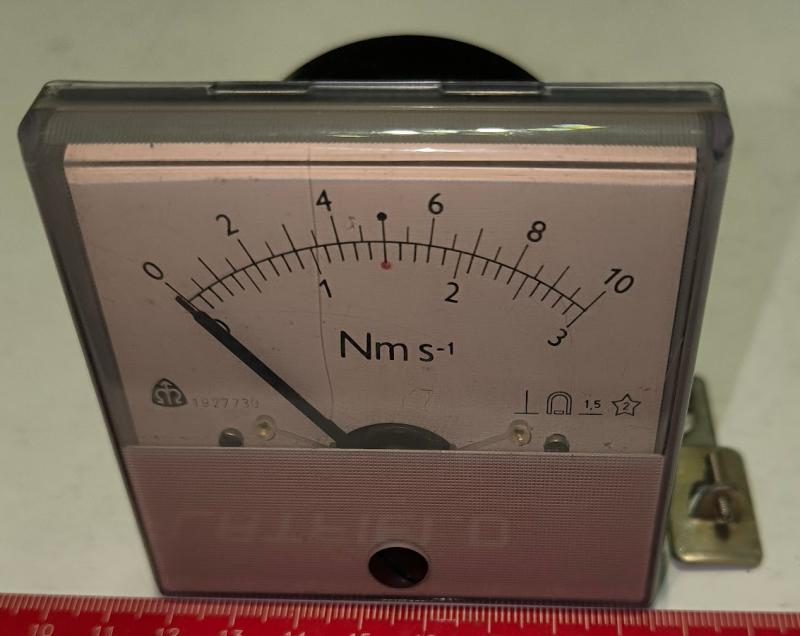 MP80 - METRA, stupnice dle foto, zachovalý, systém otestován, s přichytkami