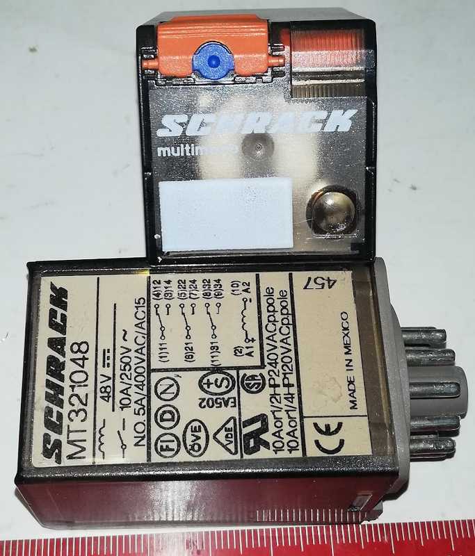 Relé MT321048 3P 10A 48VDC Schrack