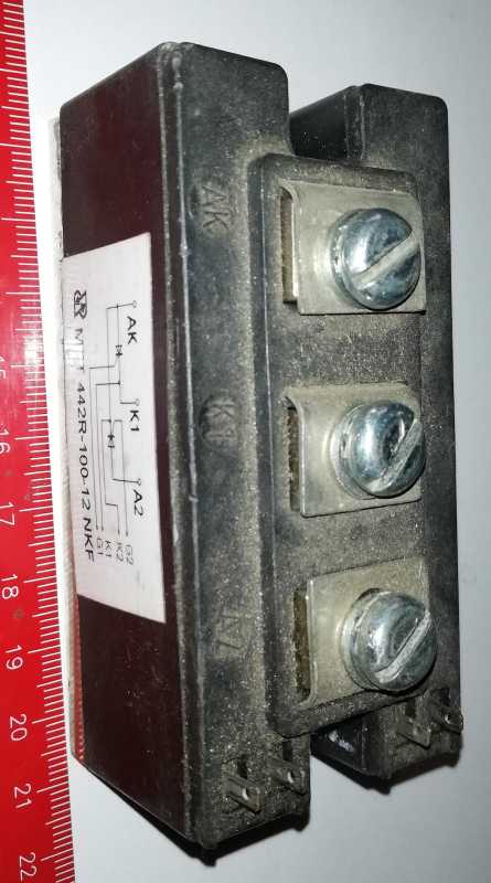 MTT442R-100-12NKE 1000V 2x110A/70°C 2.6kA 1000V/us 16us , Rthjc=0.2K/W 200A/us  .. použitý / used