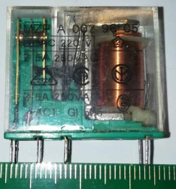 není skladem - MZP-A0029605 - relé 220Vac FEME