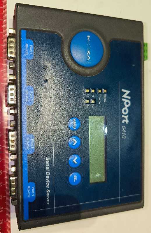NPort 5410 - 4-port device server, 10/100M ethernet, z demontáže  .. použitý / used