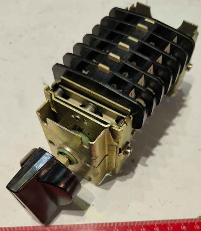 NUK16-150/0246 -  přepínač 500V 16A 50Hz   .. cena na dotaz / price on request