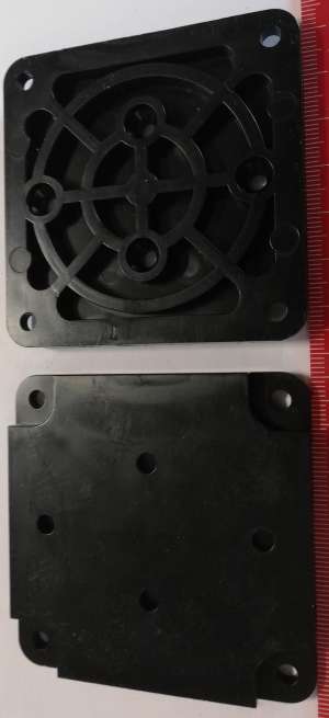 upevňovací deska k přepínačům VS10/16/32 ... OBZOR, 70x70mm, černá