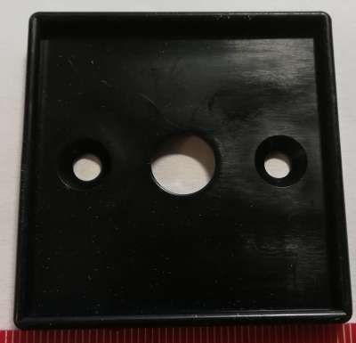 upevňovací deskana štítek k přepínačům VS10/16 ... OBZOR, 47x47, černá