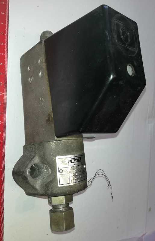 Orsta A02 Pressure Switch TGL10952 Pn 32MN/m2   .. použitý / used  .. cena na dotaz / price on request