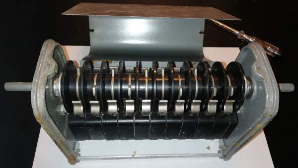 přepínač OSV575 MEZ Krompachy 99A, z demontáže  .. cena na dotaz / price on request