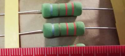 R 3R3 W 10% - Ohmite OY33GKE .. balení 25ks