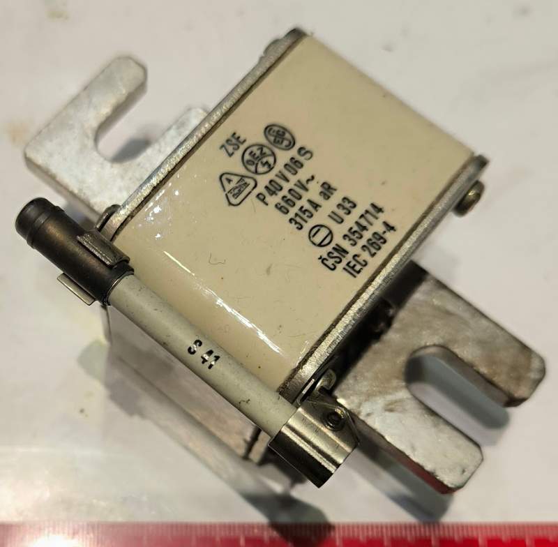 pojistka P40V06 315A 660V   .. cena na dotaz / price on request