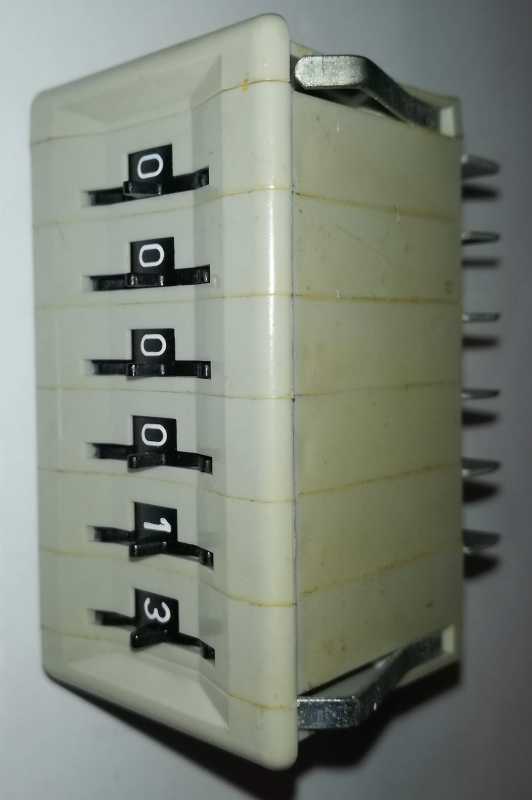 sada 6x TS2110201 - palcový přepínač, pájené  .. cena na dotaz / price on request