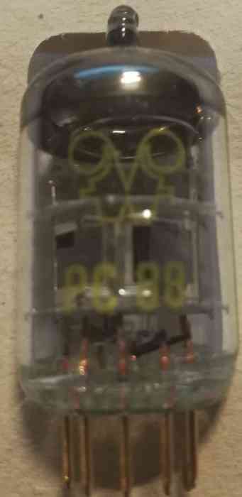 Elektronka PC88 TESLA