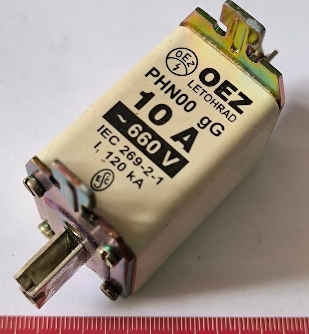 pojistka PHN00 - 10A - 500V (001)