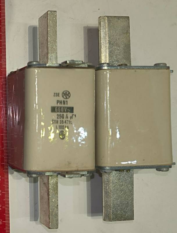 pojistka PHN1 200A 660V, ZSE