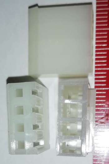 Konektor PHU04 -  4pin MOLEX, tělísko .. balení 30ks za 90Kč